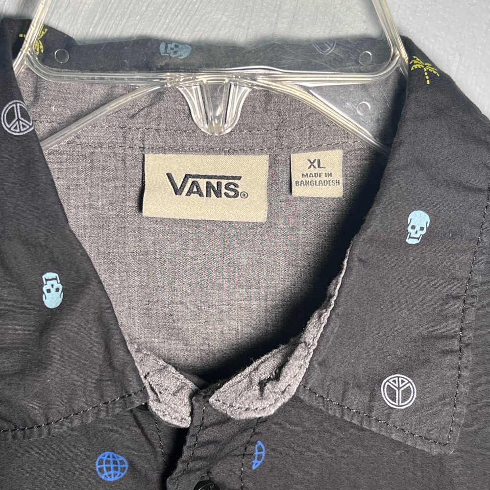 Vans button up - Picture 3 of 4
